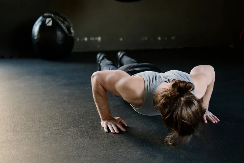 Bodyweight floor conditioning exercises for an MMA workout at home